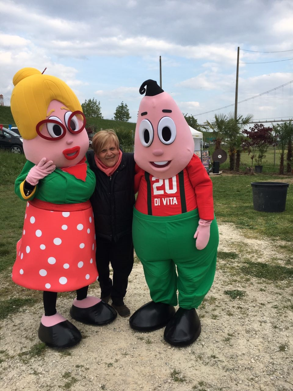 Le mascotte di Anteas Mario e Rosaria sulle rive del Brenta