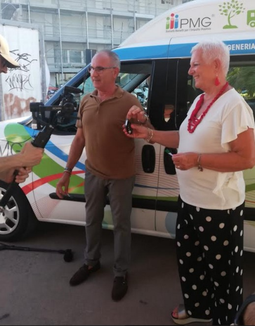 Inaugurato nuovo mezzo per il trasporto sociale a Fano