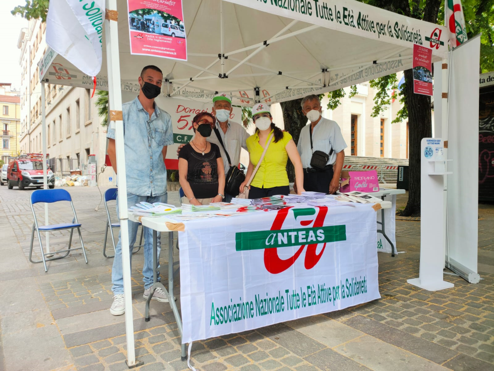 Anteas Cosenza in piazza per farsi conoscere  e promuovere il valore del volontariato